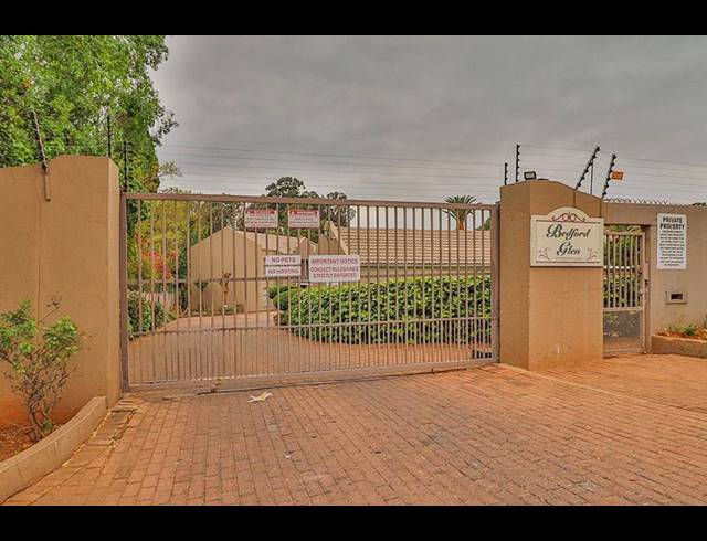 2 BEDROOM TOWNHOUSE FOR SALE IN BEDFORD GARDENS